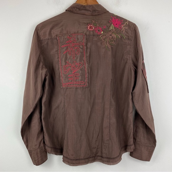 Chico’s size 1 Medium Women’s Brown Floral Embroidered Silk/Cotton Blend Shirt - Picture 6 of 8